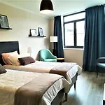 Apartament Touring *