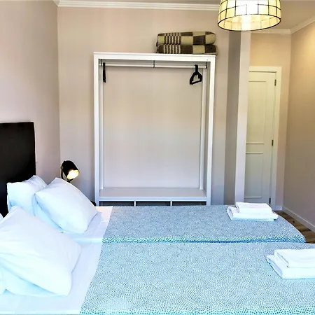 Touring Apartment *